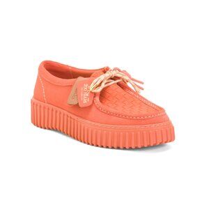 CLARKS Coral Suede Torhill Bee Comfort Platform Moccasin Toe Loafers